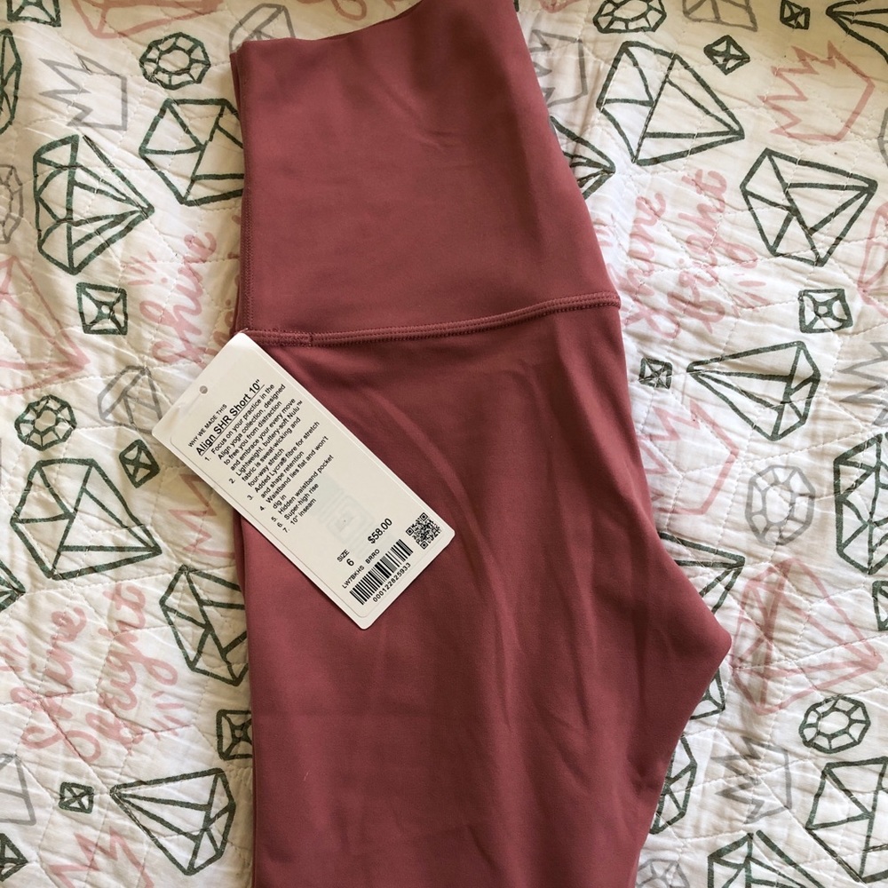 Lululemon align pink short